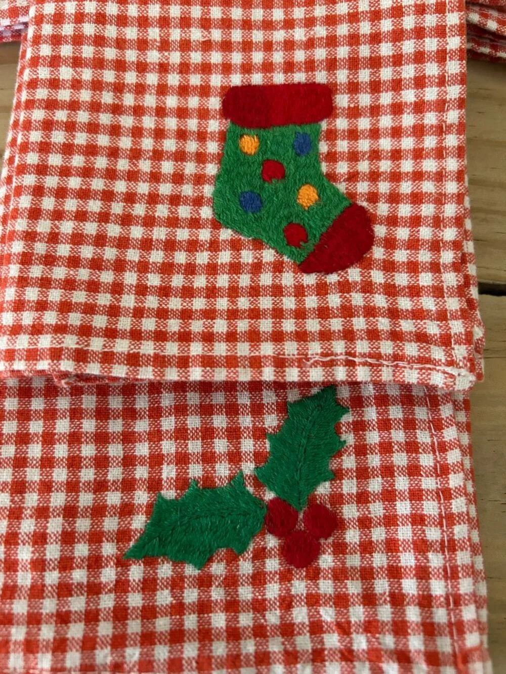 Set of 6 Embroidered Checked Fabric Christmas Napkins 12-1/2
